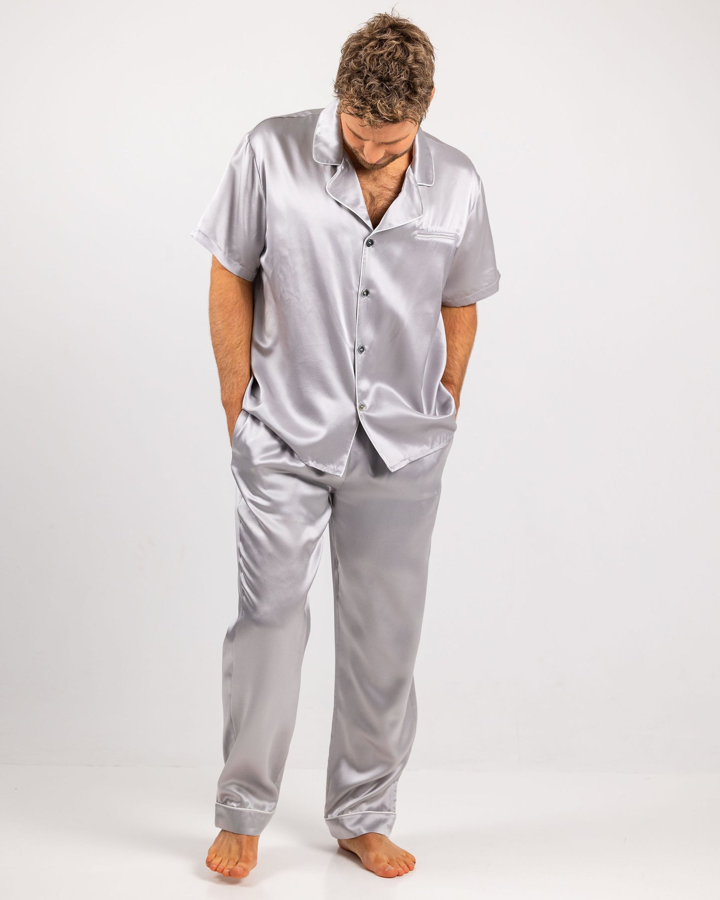Savannah Silk Herre Lounge-sett Gray R6__1047_509177db-fc19-44c9-9f18-568111d17d4f silke pysjamas