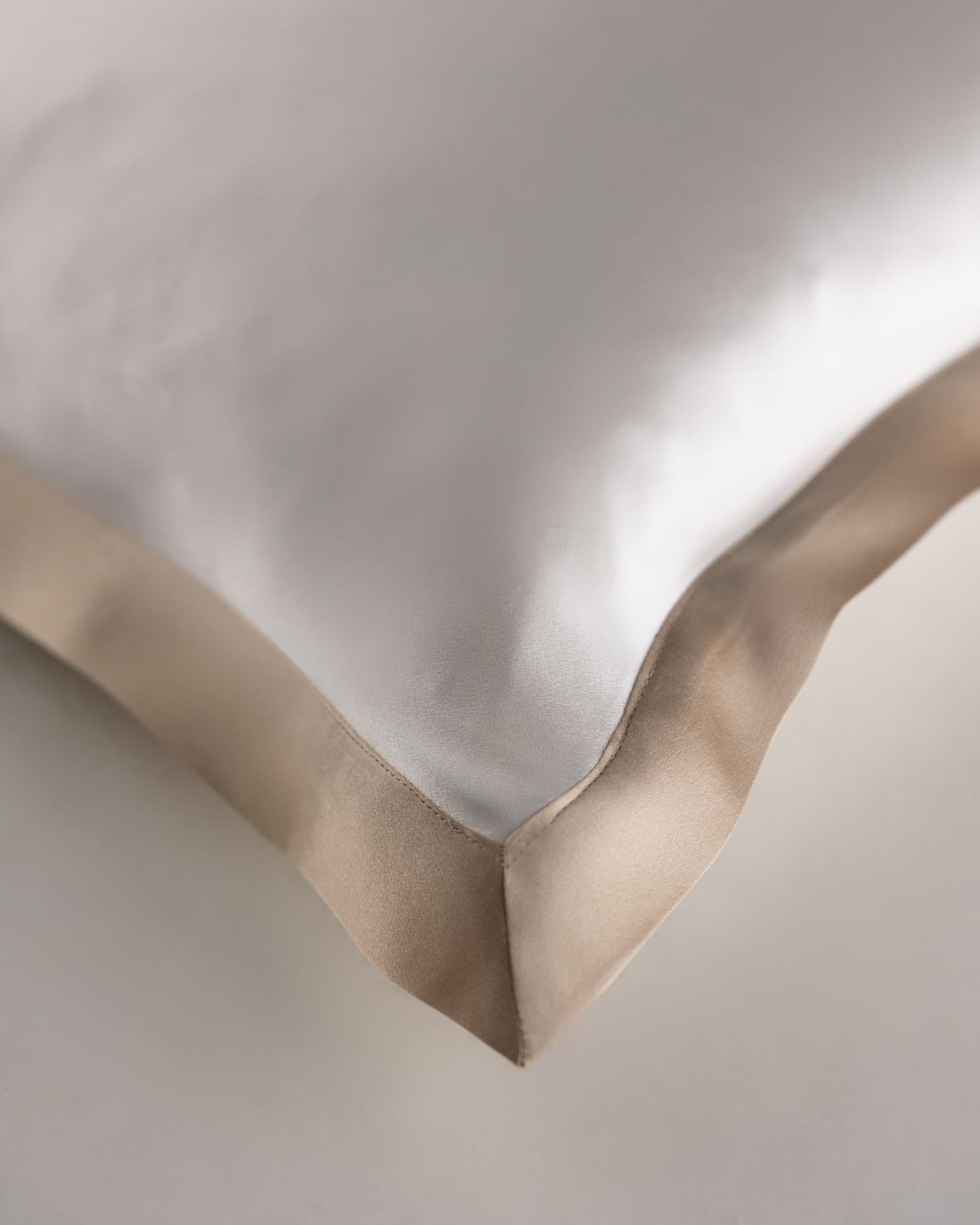 Oxford Silkeputetrekk 25MM (50x70cm) Beige Silkeputetrekk_champagne_kant